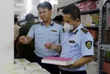 Hà Nội: Triệt xóa cơ sở “thay tên đổi họ” kính áp tròng Trung Quốc thành hàng “Korea”