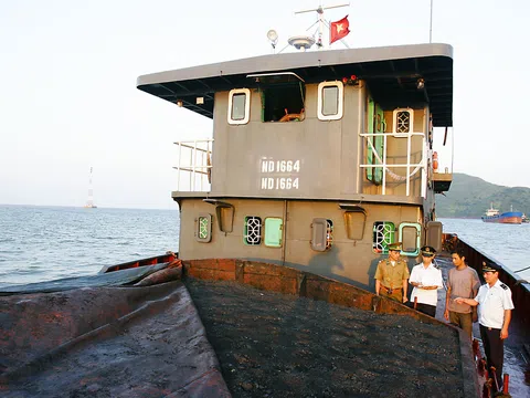 Cần tăng cường kiểm tra, kiểm soát, ngăn chặn hoạt động buôn lậu xăng dầu, than trên các tuyến biên giới, vùng biển