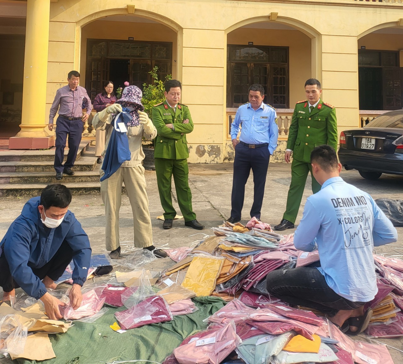 Nam Định: Tiêu hủy gần 1.000 sản phẩm áo phông người lớn, trẻ em giả mạo nhãn hiệu Yody