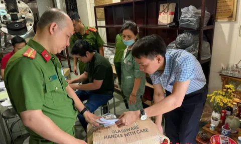 'Bóc trần' chiêu trò cà phê giả ở Huế