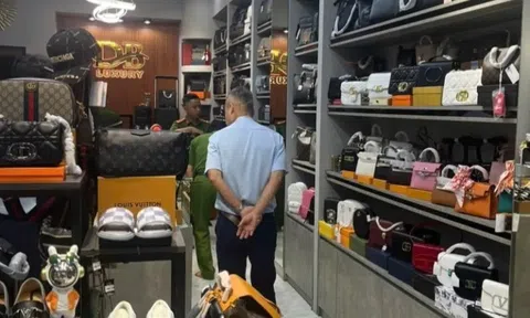 Hàng giả "hàng hiệu" tràn lan: Công an Hà Nội thu giữ hàng nghìn sản phẩm tại khu đô thị Mỹ Đình