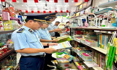 Hà Tĩnh: Xử phạt cơ sở tàng trữ "sách lậu" không rõ nguồn gốc