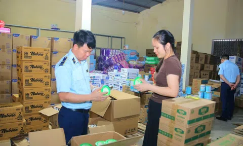 Lực lượng QLTT Ninh Bình tăng cường cao điểm kiểm tra, kiểm soát thị trường dịp Tết Trung thu 2025