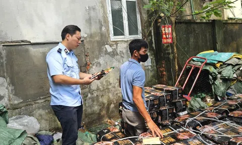 Hà Nội tạm giữ hơn 1,6 tấn lạp xưởng không rõ nguồn gốc