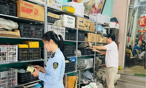 Phú Thọ: Tiêu hủy nhiều sản phẩm phụ tùng xe máy giả mạo HONDA, YAMAHA