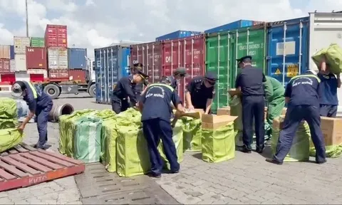 Hải quan xử lý gần 17.300 vụ vi phạm trong 11 tháng 2025, Buôn lậu vàng, tiền tệ diễn biến phức tạp