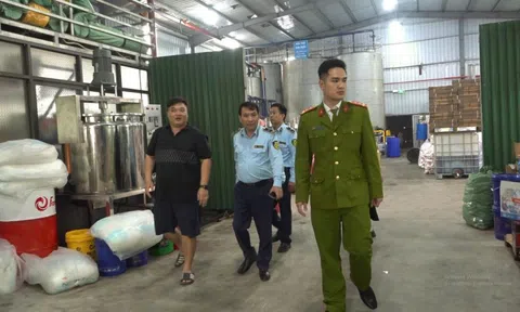 Đoàn kiểm tra liên ngành xã An Lão ra quân kiểm tra, chống buôn lậu, gian lận thương mại và hàng giả năm 2025