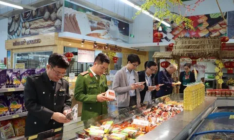 Bộ Y tế yêu cầu tăng cường hậu kiểm, xử lý nghiêm vi phạm an toàn thực phẩm dịp Tết