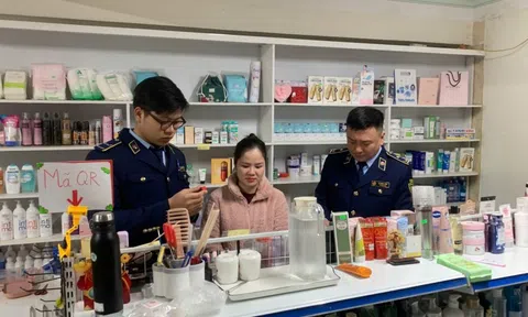 Thái Nguyên: Xử phạt 16 triệu đồng, tiêu hủy lô mỹ phẩm nhập lậu kinh doanh qua mạng xã hội