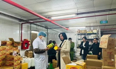 Phát hiện loạt vi phạm về an toàn thực phẩm tại Công ty Việt Chef