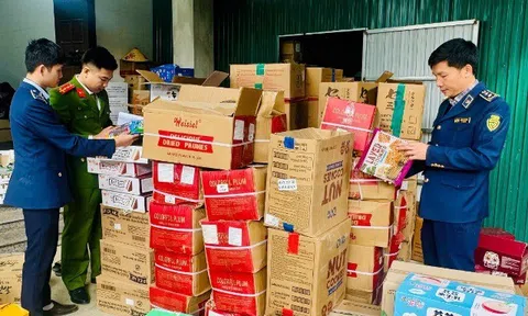 Quảng Trị: Phát hiện, xử lý cơ sở kinh doanh thực phẩm nhập lậu tại phường Đồng Hới