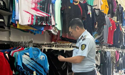 Đà Nẵng: Phát hiện 4 hộ kinh doanh bán hàng giả mạo nhãn hiệu NIKE, HERMÈS