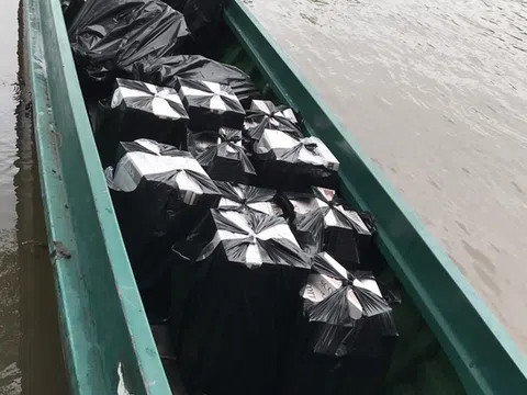 Đồng Tháp: Bắt giữ 1.350 gói thuốc lá ngoại