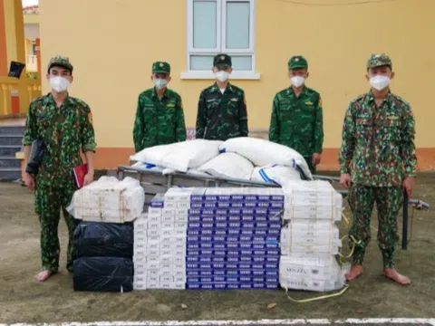 Đồng Tháp: Thu giữ 3.000 bao thuốc lá và 500 kg đường cát nhập lậu