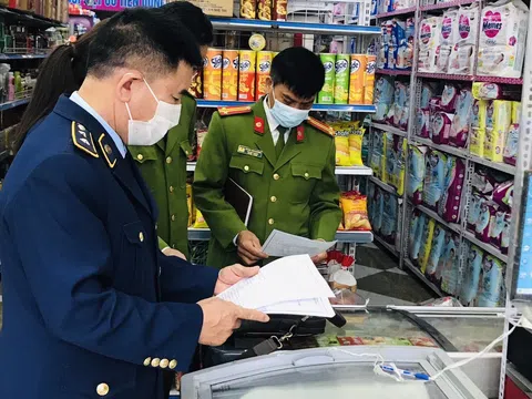 Điện Biên: Đội QLTT số 1 tăng cường kiểm tra, giám sát hoạt động kinh doanh đối với các mặt hàng thiết yếu trong phòng chống dịch Covid-19