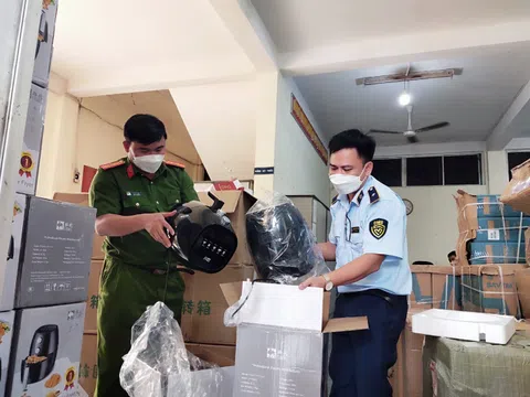 Phú Yên: Thu giữ lô thực phẩm và hàng gia dụng không nguồn gốc trị giá 1,2 tỷ đồng
