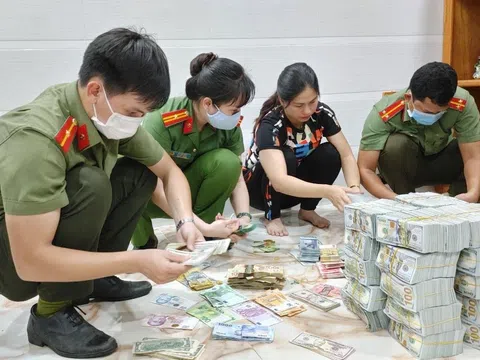 An Giang: Bắt vụ buôn lậu vàng, tạm giữ hàng chục ký vàng và 2,1 triệu USD