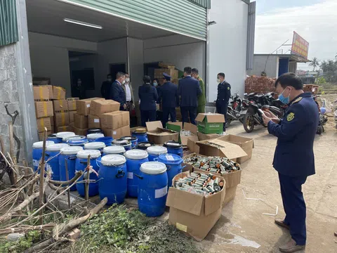 Thái Nguyên: Phát hiện cơ sở “khủng” sản xuất mỹ phẩm, thực phẩm chức năng giả