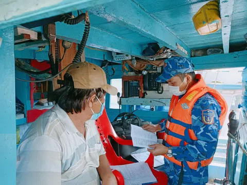 Cảnh sát biển bắt 50.000 lít dầu DO không rõ nguồn gốc