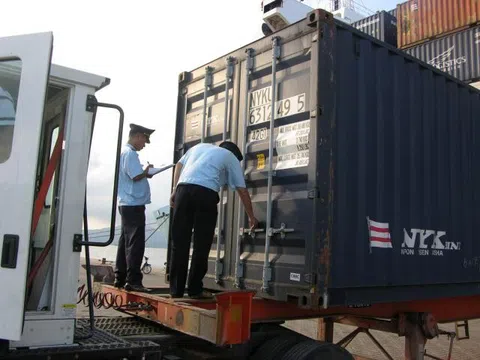Hải quan Quảng Ninh tăng cường công tác đấu tranh chống buôn lậu, GLTM và vận chuyển trái phép xăng dầu, khoáng sản