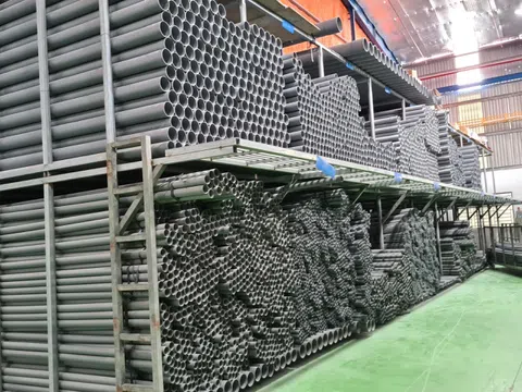 TP.HCM: Phát hiện vụ sản xuất ống nhựa giả quy mô lớn