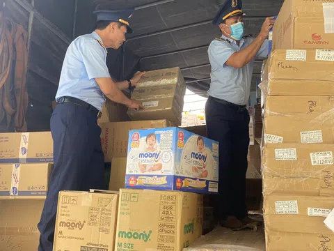 Quảng Bình: Tạm giữ gần 1.200 sản phẩm hàng hóa có dấu hiệu nhập lậu và giả mạo nhãn hiệu