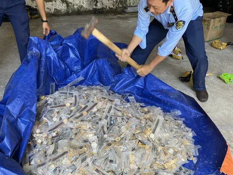 Kiên Giang: Tiêu hủy lượng lớn đồng hồ giả mạo nhãn hiệu nỗi tiếng