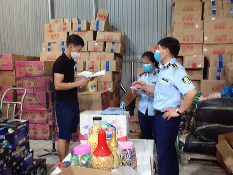 Hà Nội: Tăng cường kiểm tra các cơ sở kinh doanh trong việc niêm yết giá, xuất xứ hàng hóa trong thời gian tổ chức SEA Games 31