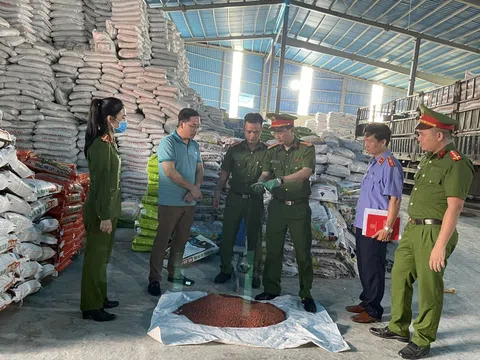 Công an thành phố Thanh Hóa thu giữ hơn 13 tấn phân bón giả