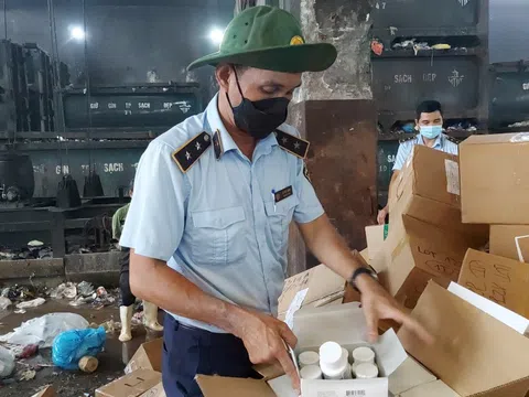TP.HCM: Tiêu hủy lô mỹ phẩm Obagi nhập lậu và thuốc tây không rõ nguồn gốc