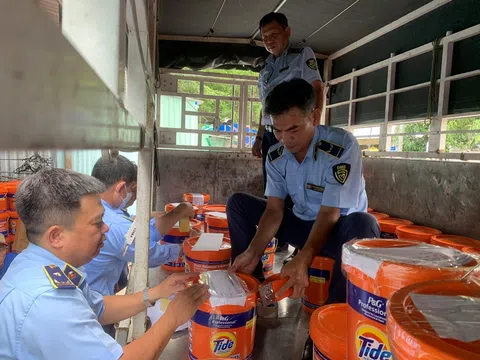 Cần Thơ: Thu giữ gần 2 tấn bột giặt giả mạo nhãn hiệu Tide