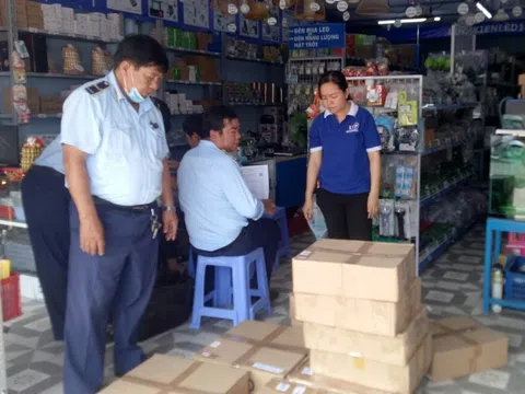 Vĩnh Long: Buôn bán hàng hóa vi phạm về nhãn, một cơ sở bị phạt 12,5 triệu đồng