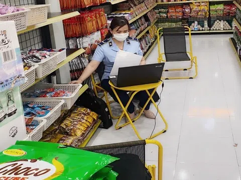 Bình Thuận: Tạm giữ lô hàng hơn 3.200 sản phẩm bao gói sẵn do Trung Quốc sản xuất