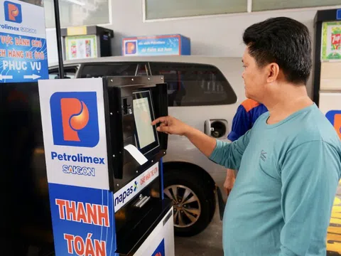 Lãnh đạo tập đoàn xăng dầu lớn nhất nước thu nhập bao nhiêu?