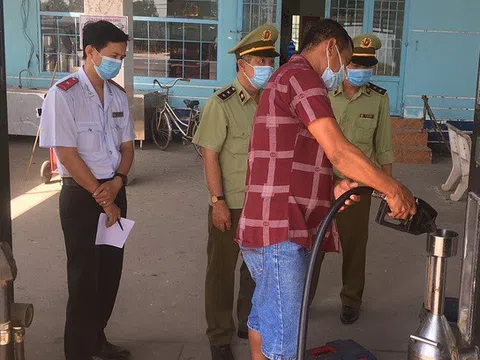 Phát hiện hơn 12.000 lít xăng không đảm bảo chất lượng