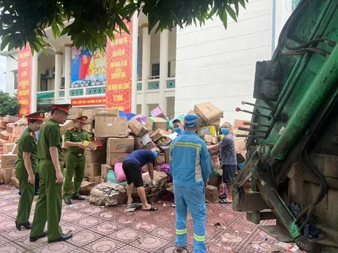 Hà Nội: 25 tấn hàng giả, hàng nhái tại La Phù được tự nguyện giao nộp để tiêu hủy