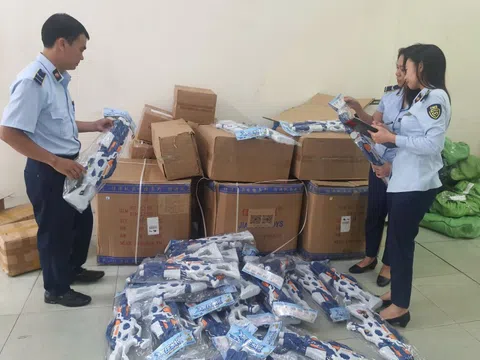 Kiểm tra, xử phạt 2 cơ sở kinh doanh đồ chơi trẻ em nhập lậu, vi phạm quy định về TMĐT