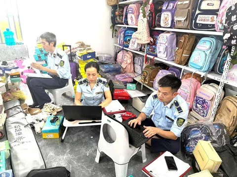 Thanh Hóa: Phát hiện kho hàng chứa gần 2.000 sản phẩm không rõ nguồn gốc xuất xứ