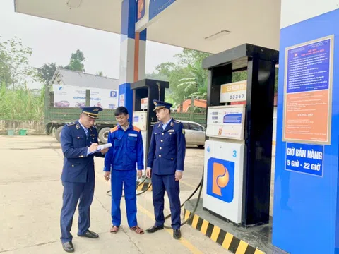 Thanh Hóa: Quản lý thị trường tăng cường giám sát hoạt động kinh doanh xăng dầu