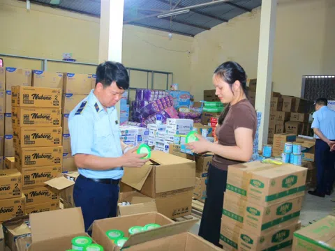 Lực lượng QLTT Ninh Bình tăng cường cao điểm kiểm tra, kiểm soát thị trường dịp Tết Trung thu 2025