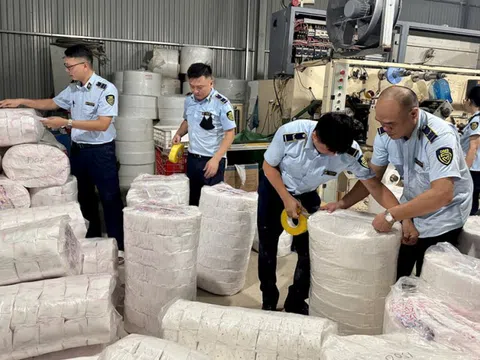 Phát hiện đường dây sản xuất, kinh doanh bỉm trẻ em và băng vệ sinh giả nhãn hiệu nổi tiếng tại Thái Nguyên