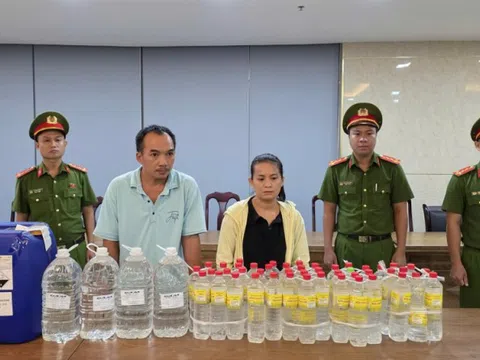 Đà Nẵng: Bóc gỡ cơ sở sản xuất 1000 lít/ngày giấm ăn giả từ axit công nghiệp pha loãng