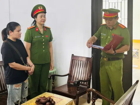 Huế: Khởi tố 3 đối tượng có hành vi sản xuất dầu gội giả thương hiêu độc quyền
