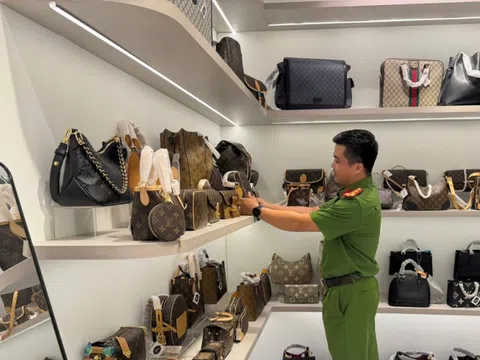 Đà Nẵng: Phát hiện hơn 1.000 sản phẩm nghi giả mạo nhãn hiệu tại chợ Hàn