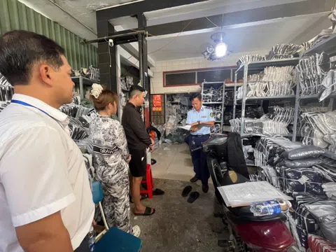 TP. HCM: Phát hiện lượng lớn hàng hóa không rõ nguồn gốc, xuất xứ được rao bán online