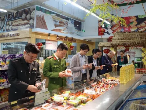 Bộ Y tế yêu cầu tăng cường hậu kiểm, xử lý nghiêm vi phạm an toàn thực phẩm dịp Tết