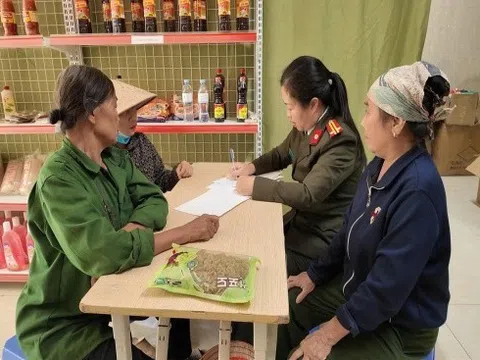 Lật tẩy đường dây “thổi phồng” thực phẩm chức năng, bán giá cắt cổ cho người cao tuổi tại Hà Nội