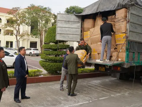 Thủ đoạn của các đối tượng trong đường dây mua bán mỹ phẩm giả, thu giữ 25 tấn tang vật ra sao?