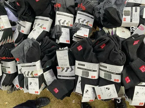 Lào Cai: Xử lý 4 vụ vi phạm sở hữu trí tuệ, tiêu hủy hàng loạt quần áo giả mạo thương hiệu lớn