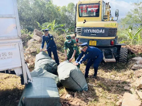 Quảng Trị: Ngăn chặn kịp thời 1,7 tấn lòng lợn đã bốc mùi hôi thối đang trên đường tiêu thụ